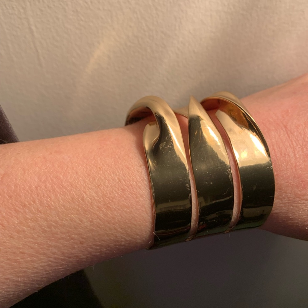 Elegant Gold Cuff Bracelet